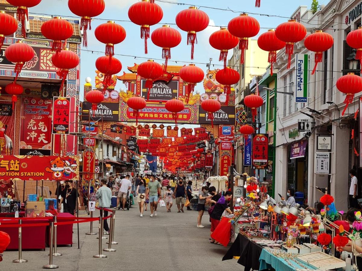 The Shore Walking 10 Mins To Jonker Streets Malacca Exterior photo